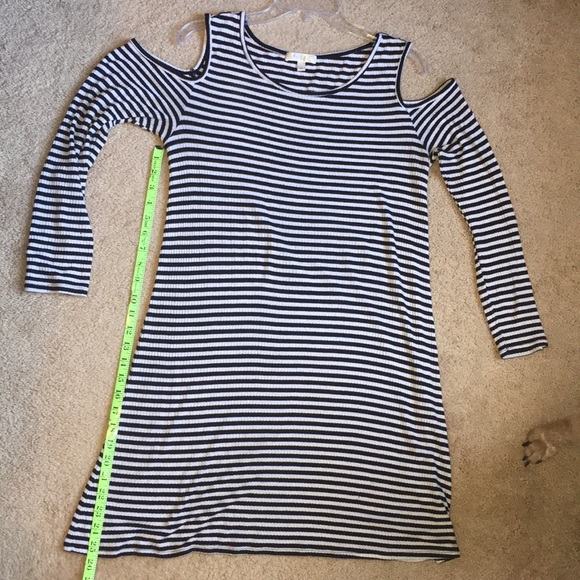 Buckle-Fire, Cold Shoulder Dress - Picture 4 of 8